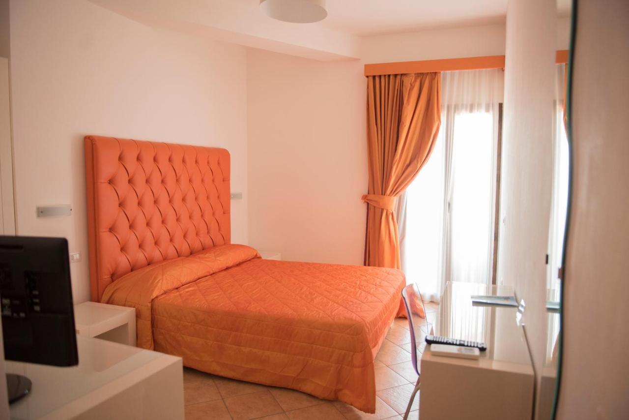 Hotel Caluna Charme San Giovanni a Piro Extérieur photo