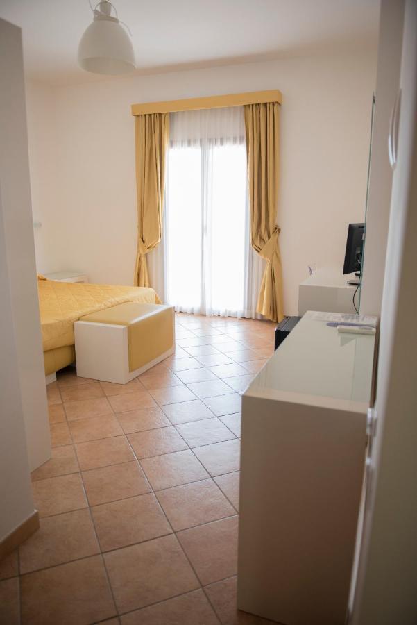 Hotel Caluna Charme San Giovanni a Piro Extérieur photo
