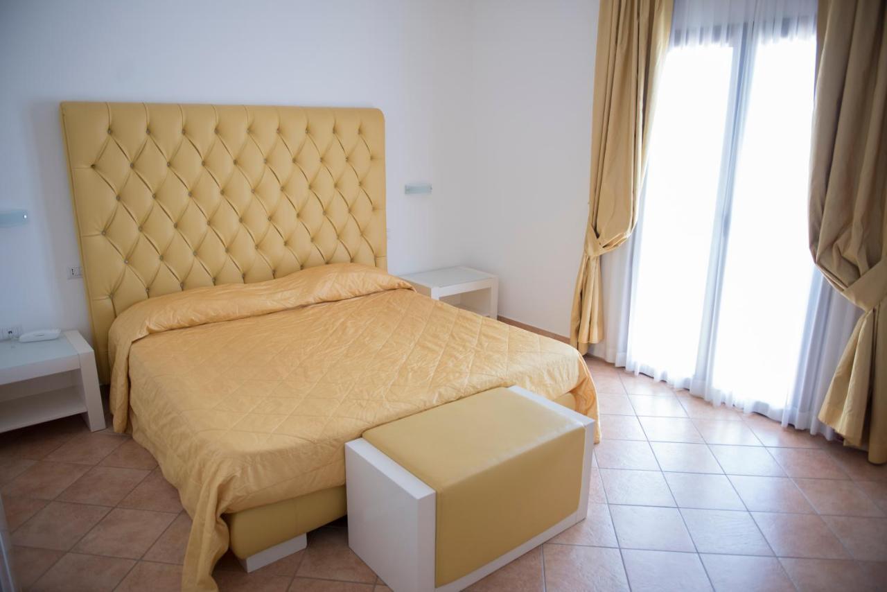 Hotel Caluna Charme San Giovanni a Piro Extérieur photo